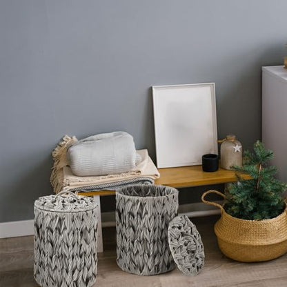 Ctosree 1.3 Gal Boho Wicker Trash Can with Lid, Grey | Polypropylene woven material; includes 100 garbage bags; for bedroom, office & laundry - color: Grey, style: Round