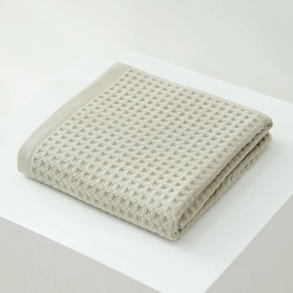 2 PCS Bath Towels, Waffle Bath Towels for Daily Bathing, Spa Relaxation and Home Bathroom, 27.56 * 55.12inch/70 * 140cm, Khaki