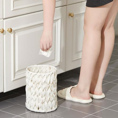 Ctosree 1.3 Gal Boho Woven Trash Can with Lid, Cream White | Braided polypropylene waste basket with handle and 100 garbage bags for bathroom, bedroom, office, or laundry. - color: Cream White, style: Round