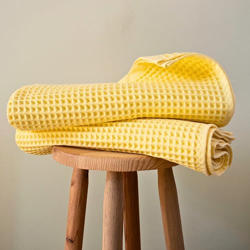 PÜSKÜL Pack of 2 Waffle Bath & Spa Towels - Premium 100% Turkish Organic Cotton - Quick Dry Thin Bath Towel for Bathroom - Made in Turkey (Light Yellow, 32x63 inch) - color: Light Yellow, size: Bath Towels - Pack of 2