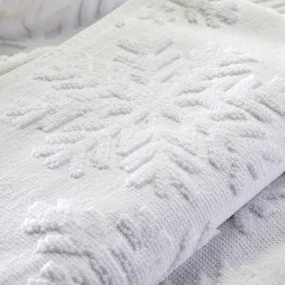 SKL Home Christmas/Winter Subtle Snowflakes Bath Towel, 100% Cotton, White | 550 GSM. Soft & absorbent. Textured jacquard pattern. Great for use in the bathroom, kitchen or bar & gifting. - color: Subtle Snowflakes, style: Bath Towel