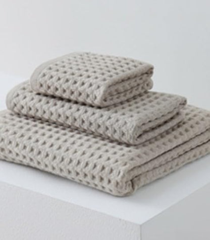 Soft textured waffle cotton towels, a reliable three-piece collection for all household needs (Brown) - size: Brown