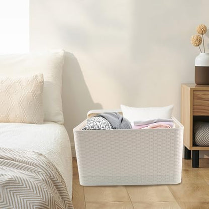 Laundry Hamper with Lid, Plastic Laundry Baskets, Dirty Clothes Hamper, Hampers for Bedroom and Bathroom, Large Capacity Clothing Storage Bin for Closet Organization, Space Saving Design