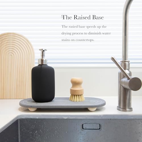 Instant Dry Sink Caddy Organizer – Water Absorbing Stone Tray for Kitchen Bathroom Countertop, Fast Drying Sink Caddy (with Wooden Feet and Natural Loofah, Gray) - color: Gray
