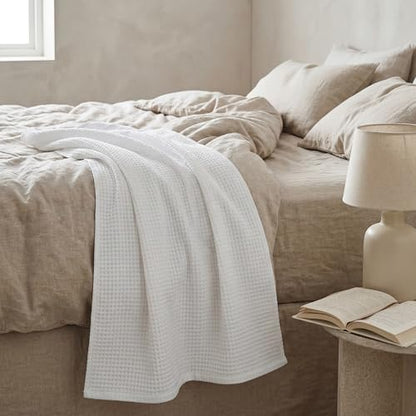 Vie Triomphe Waffle Weave Cotton Bath Towel 70x140cm, Textured Grid Pattern White, Lightweight Absorbent Quick Dry