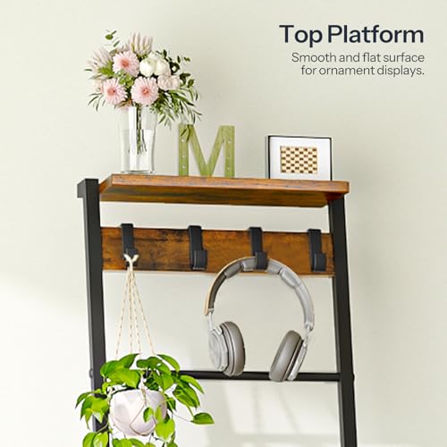 HOOBRO Blanket Ladder, 7-Tier Giraffe Shape Towel Rack for Living Room and Bedroom, 63.4" H Decorative Ladder Shelf with Hooks, Metal Frame, Industrial Style, Rustic Brown and Black BF13CJ01