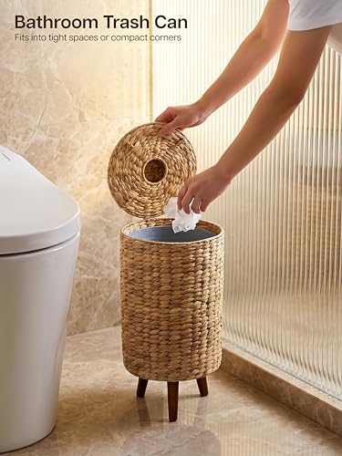 Tidita 3-Gallon Wicker Trash Can with Lid, Wooden Legs, Removable Liner | Removable Wooden Legs, Plastic Liner Included, Space-saving, 3-Gallon Capacity, with Removable Lid, Assembly Required - size: 3 Gallons