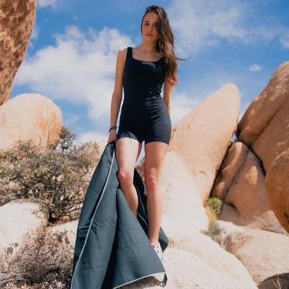 Microfiber Beach Towel, Quick Dry Gym Towel, Sand Free, 60x30 | Ribbed texture, super absorbent, lightweight, quick dry, hanging loop, pouch, travel pool yoga fitness, Black - color: Black, size: Medium (60"x30")