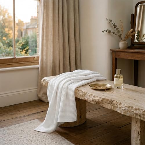Vie Triomphe Waffle Weave Cotton Bath Towel 70x140cm, Textured Grid Pattern White, Lightweight Absorbent Quick Dry