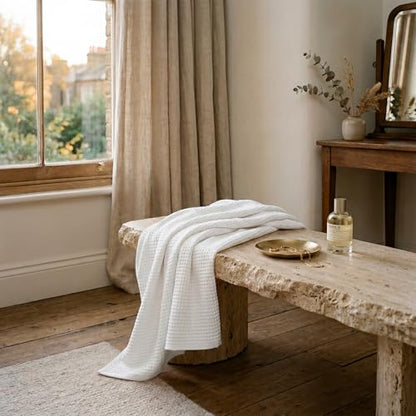 Vie Triomphe Waffle Weave Cotton Bath Towel 70x140cm, Textured Grid Pattern White, Lightweight Absorbent Quick Dry